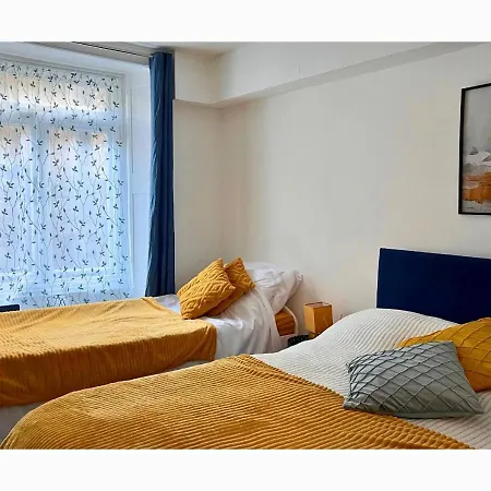 Clifton's Cosy Escape